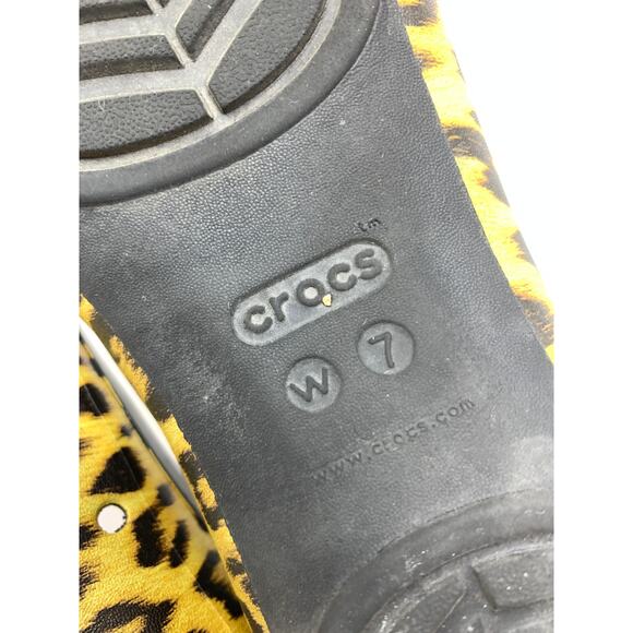 Crocs Comfort Flats Womens Size 7 Leopard Print Slip On - Picture 7 of 7
